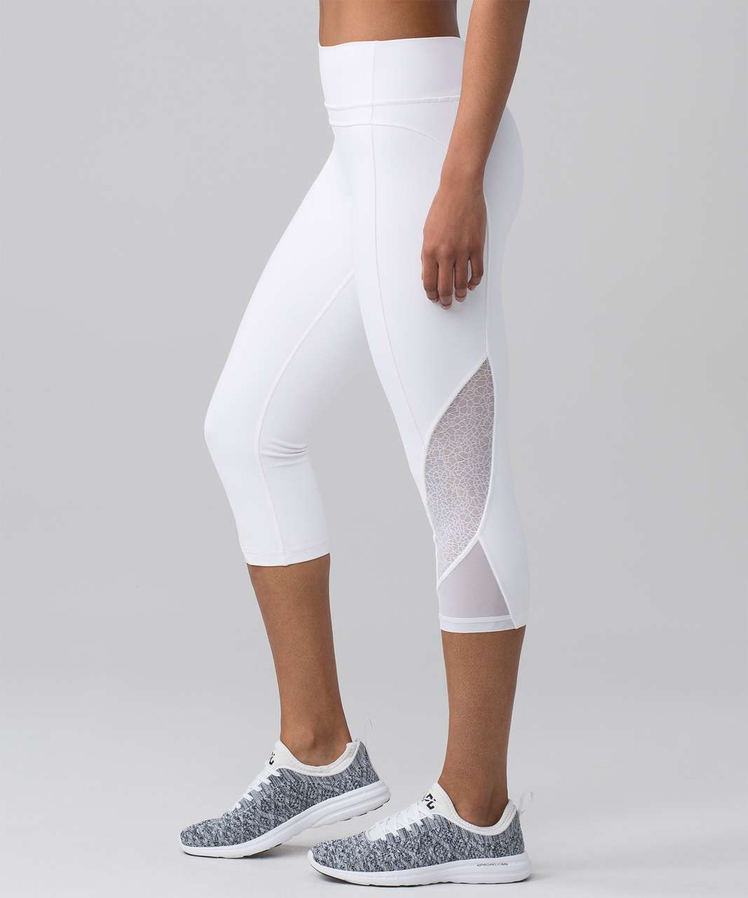 Lululemon Twist & Train Crop (19") - White