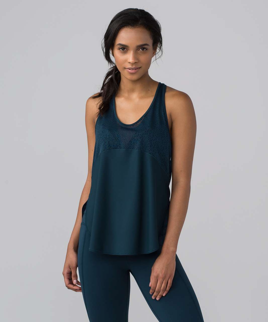 Lululemon Twist & Toil blue abstract print tank top with sports bra and  padding