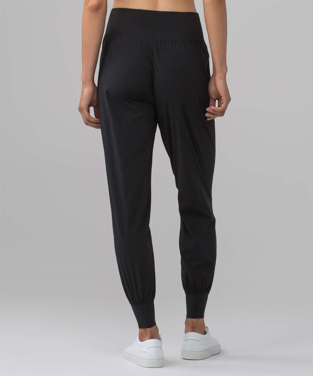 lululemon sunsetter jogger