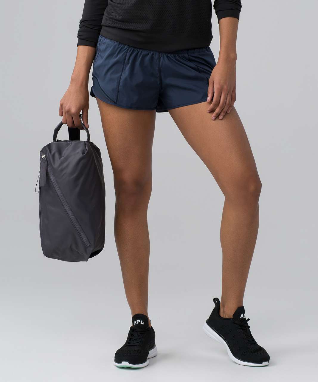 Lululemon Fast Track Bag (3L) - Dark Carbon