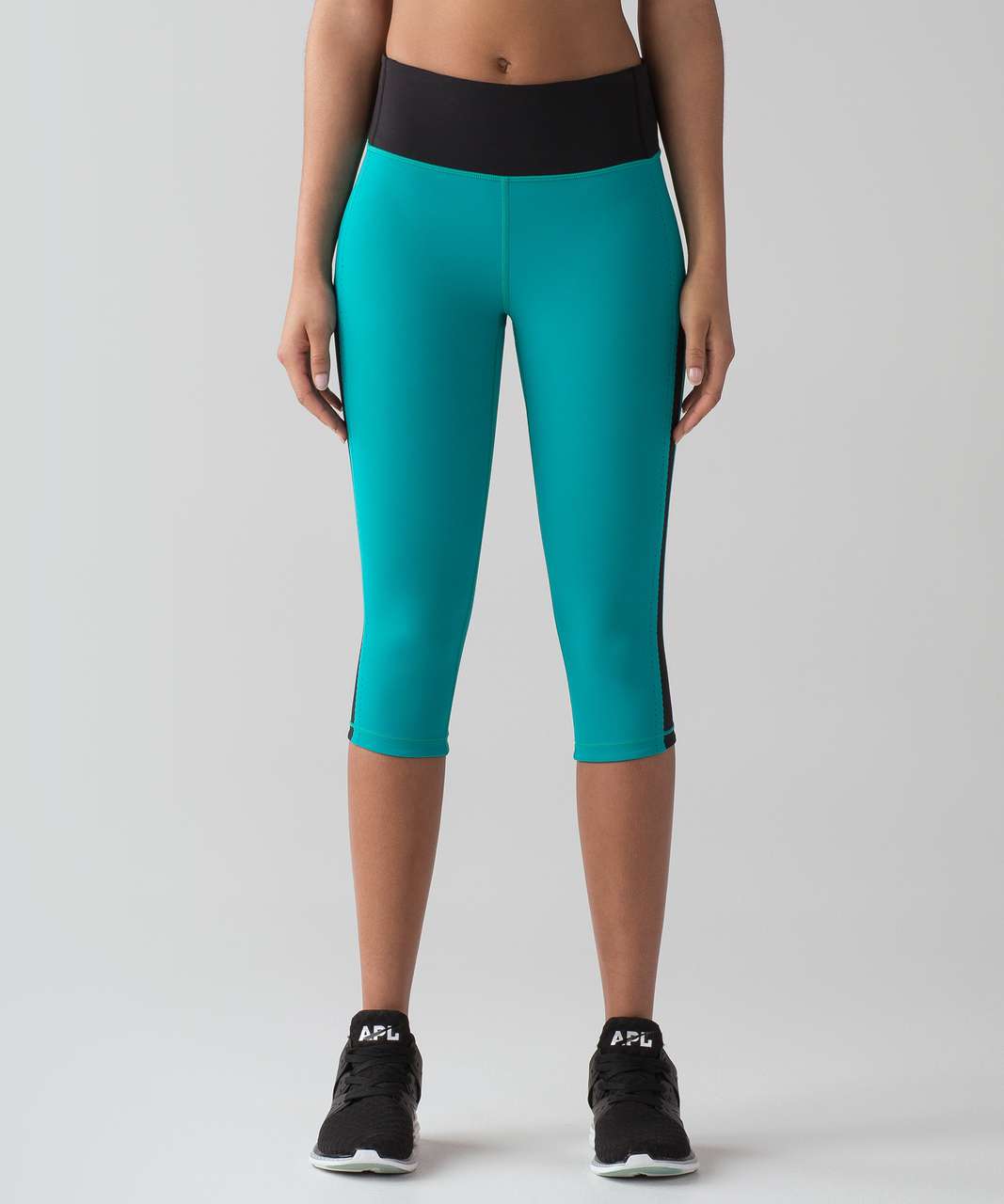 Lululemon Smooth Stride Crop (17" ) - Viridian Green / Black