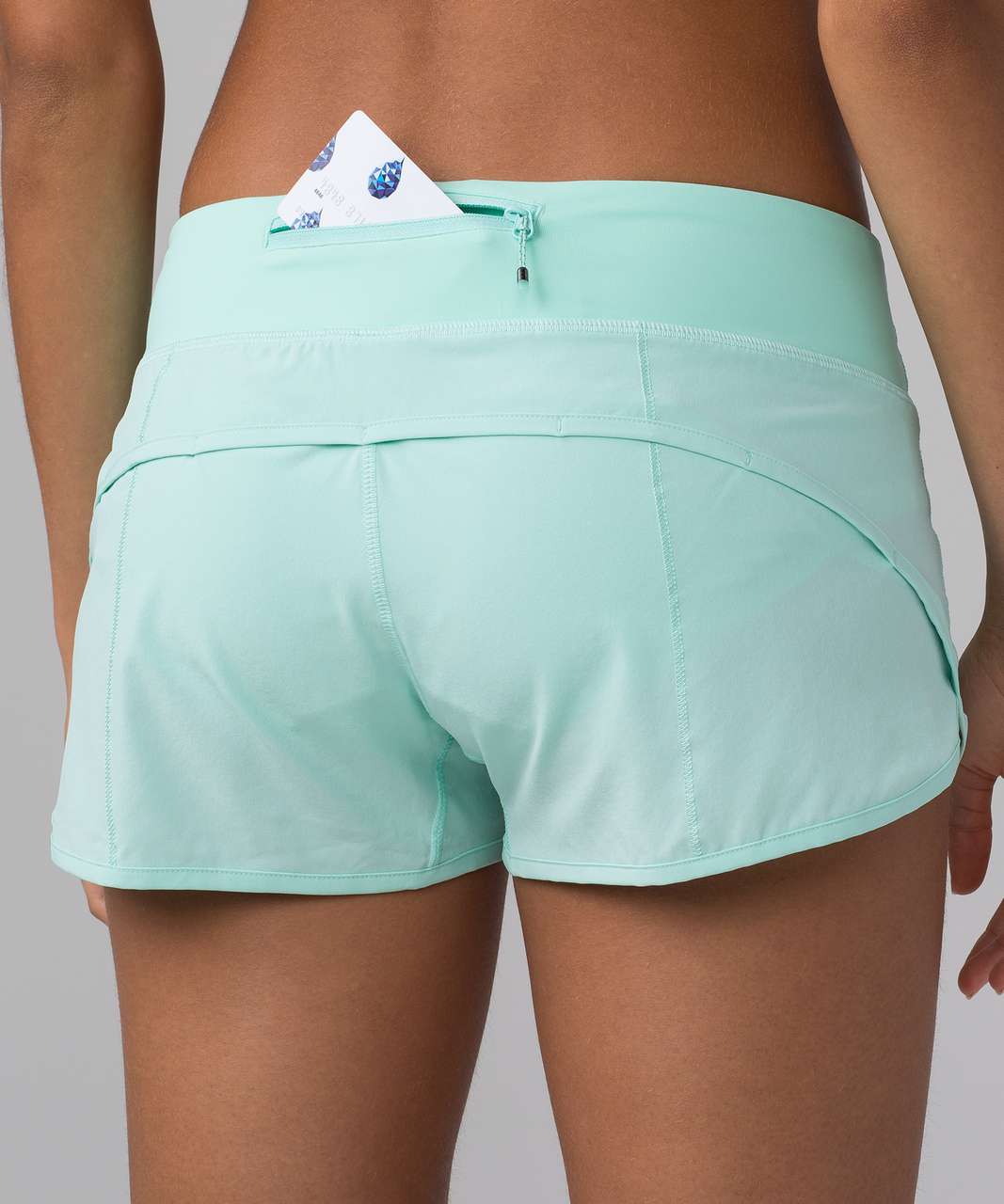 Lululemon Speed Up Short Low Rise 2.5” Inseam Size 6 Toothpaste