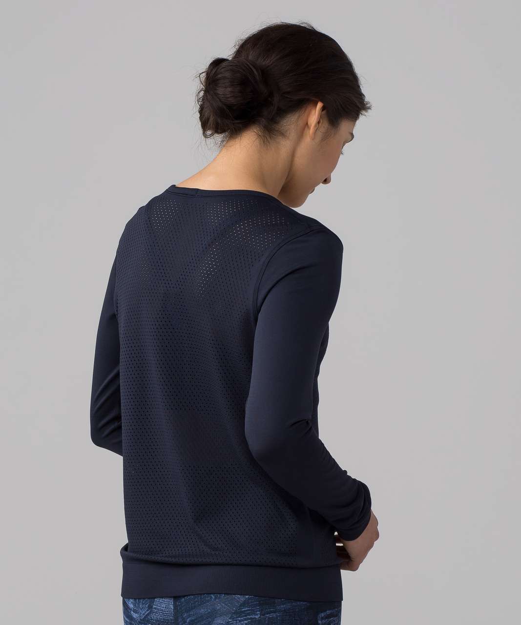 Lululemon Breeze By Long Sleeve - Midnight Navy / Midnight Navy