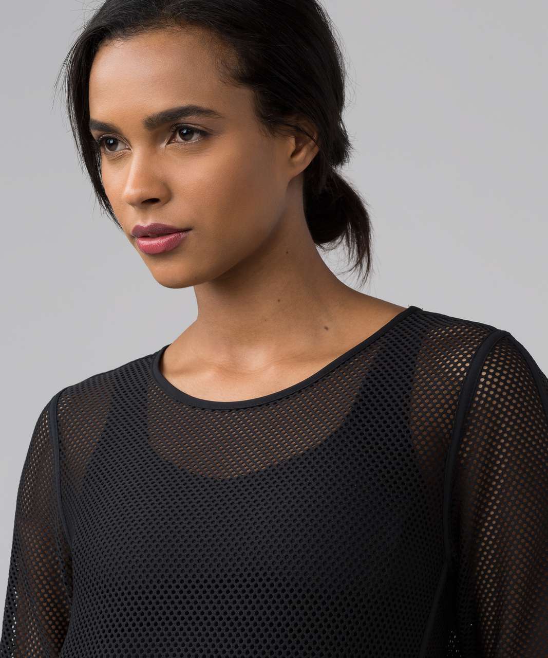 Lululemon Mesh On Mesh Pop Over - Black