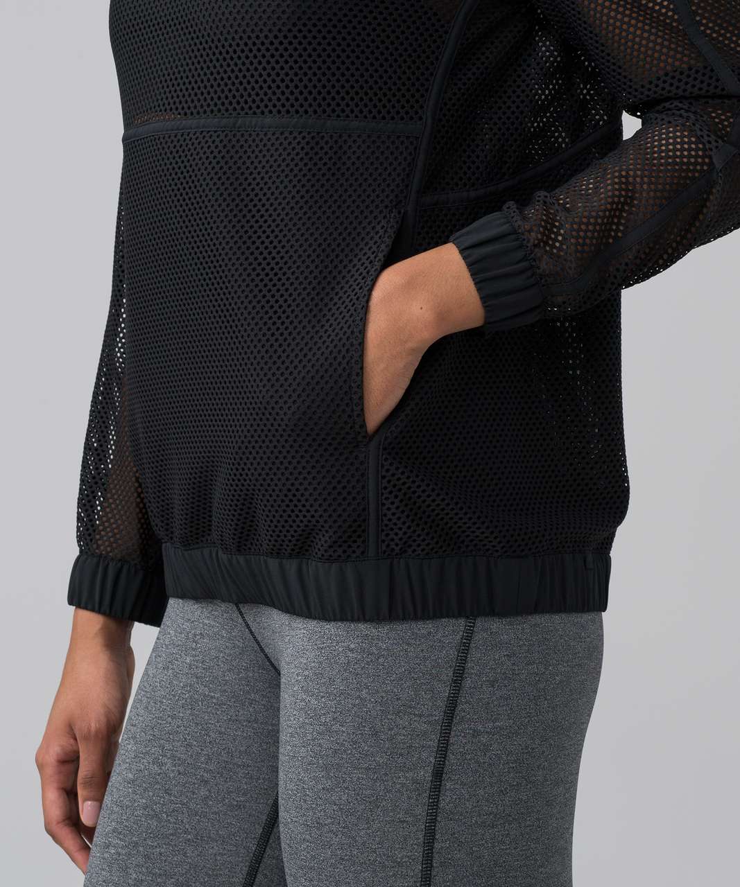 Lululemon Mesh On Mesh Pop Over - Black