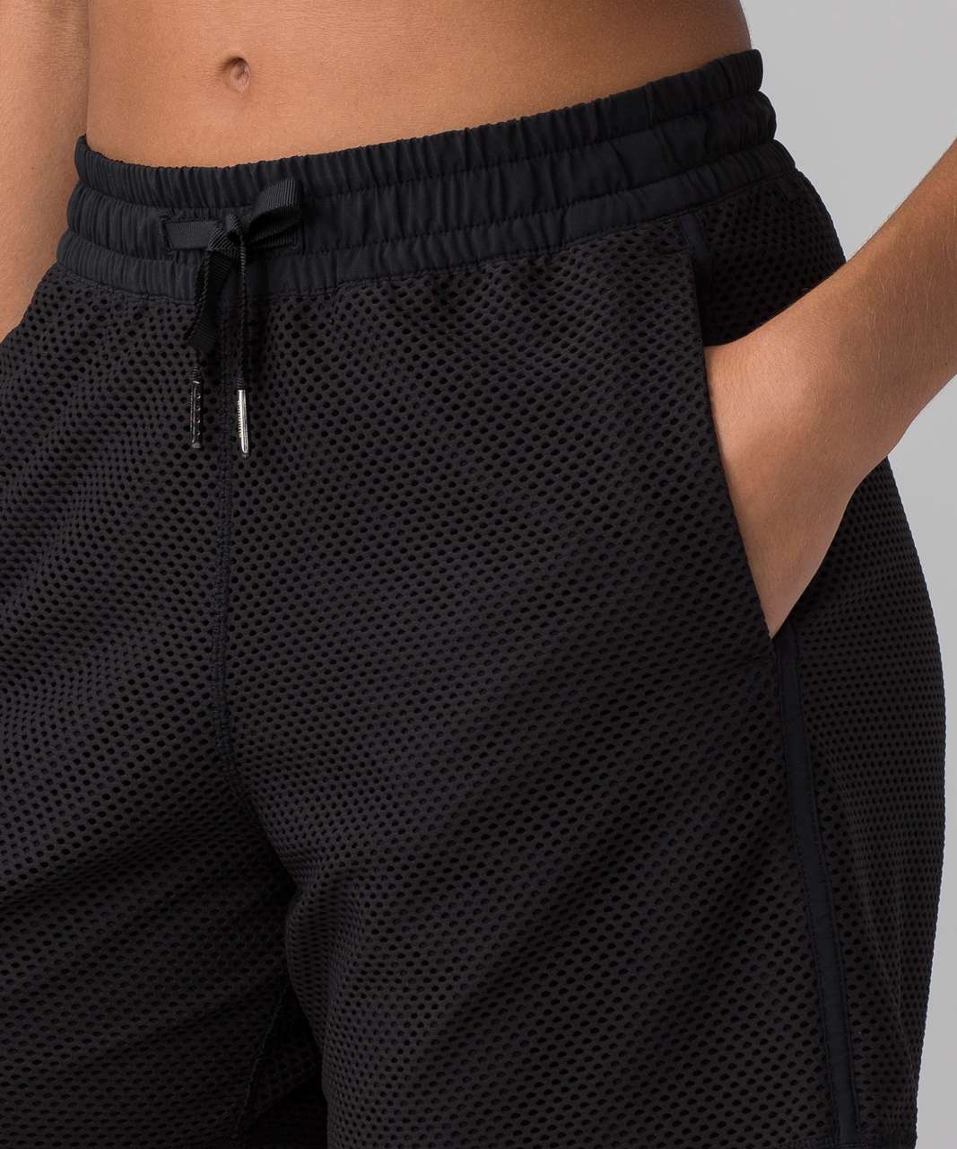 Lululemon Mesh On Mesh Short (5") - Black