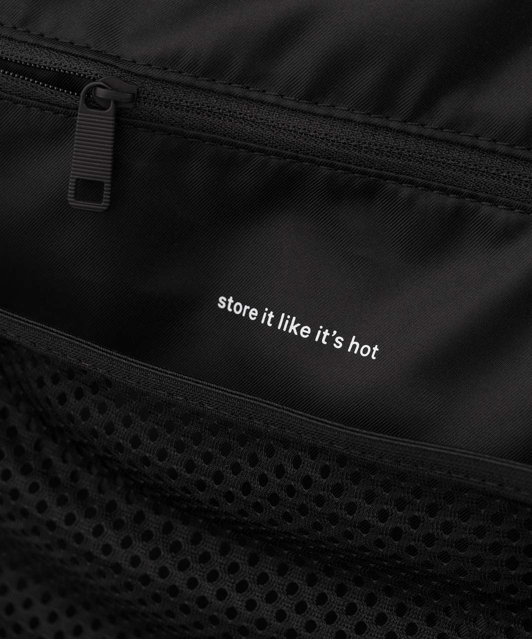 Lululemon Fast Track Duffel (Mesh) (Heatproof Pocket 19L) - Black