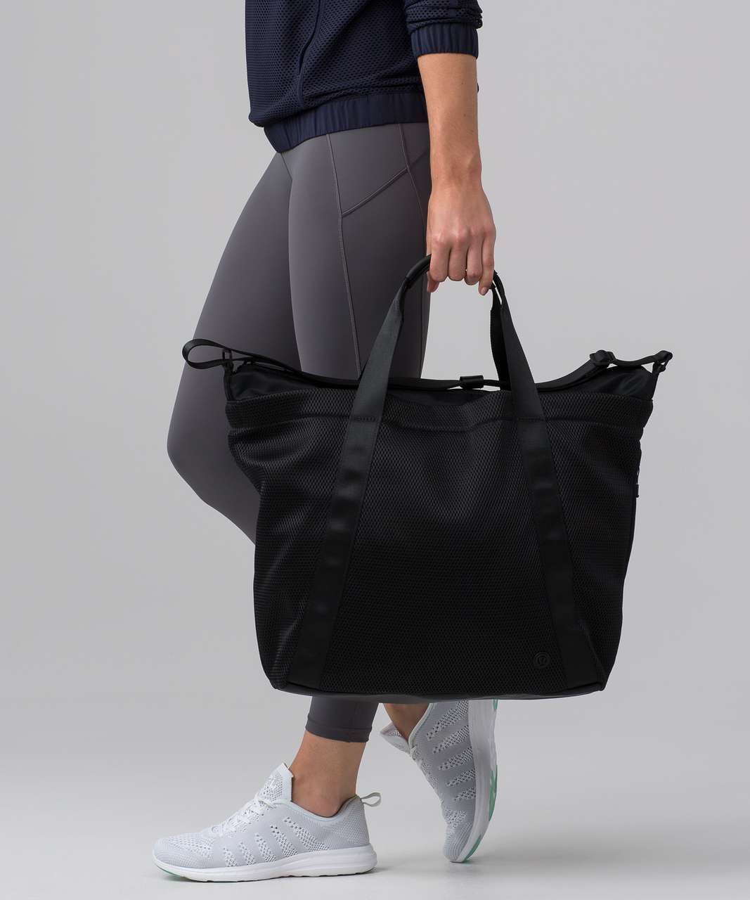 Lululemon Carry The Day Bag (Mesh) (Heatproof Pocket 22L) - Black