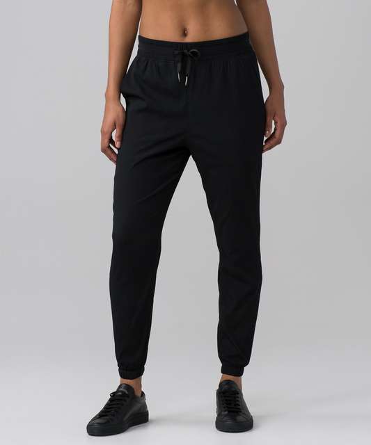 Lululemon In-Depth Jogger (28) - White - lulu fanatics