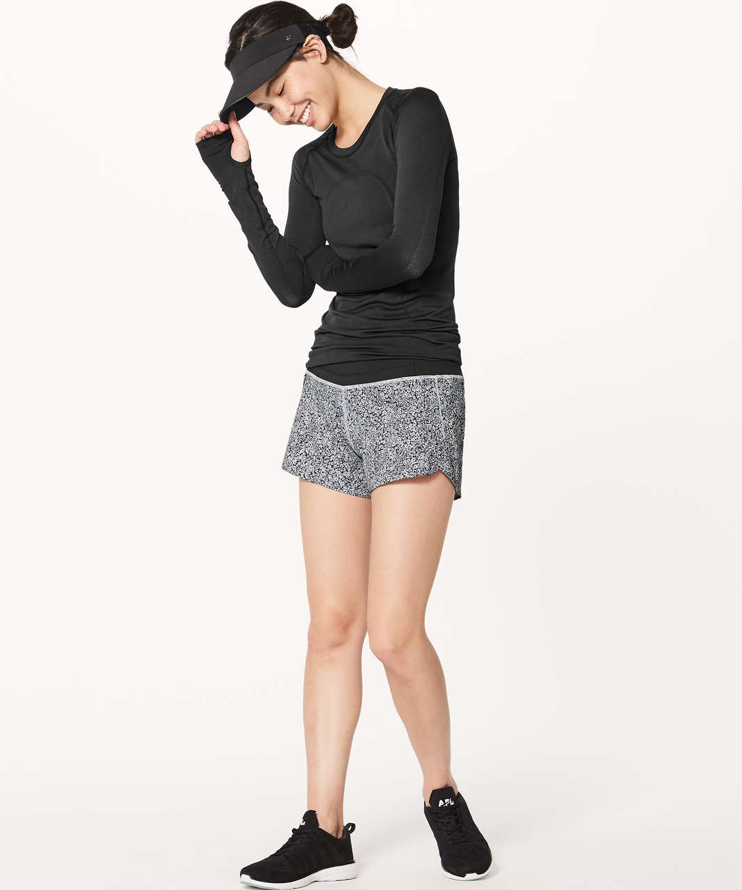 Lululemon Run Times Short (4-way Stretch 4") - Ditsy Daisy White Black / Black