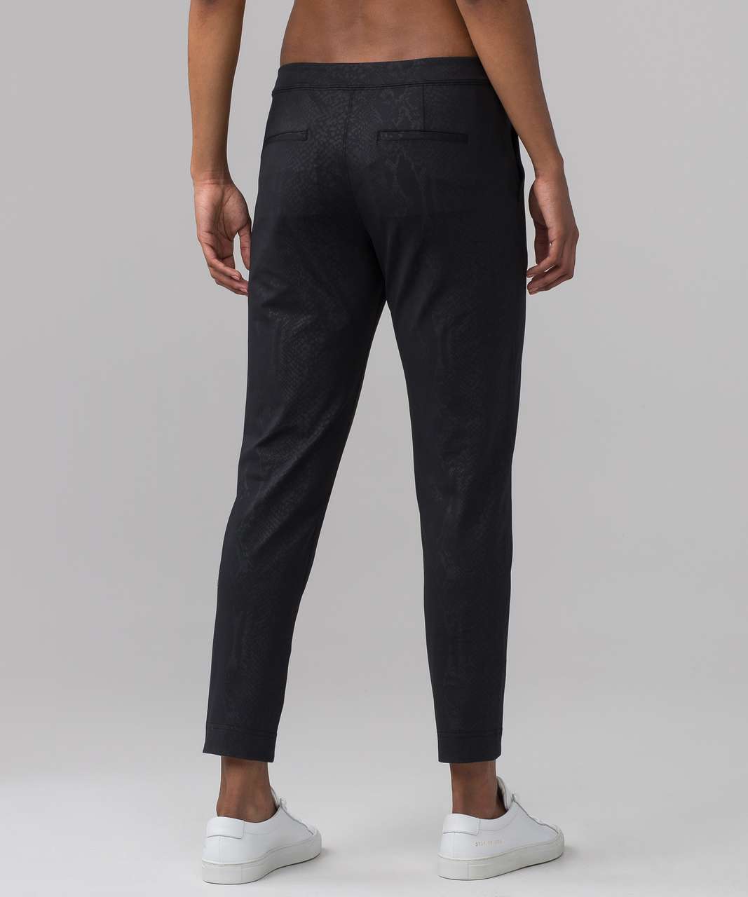 Lululemon Jet Crop (Slim) (Luxtreme 25.5") - Desert Snake Embossed Black