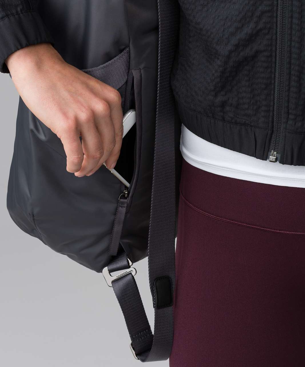 Lululemon Enroute Bag II (17L) - Dark Carbon - lulu fanatics Lululemon Enroute Bag II (17L) - Dark Carbon - lulu fanatics
