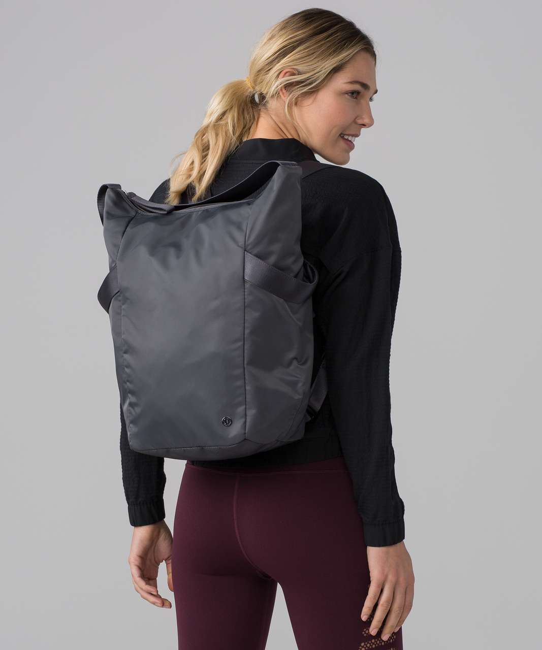 Lululemon Enroute Bag II (17L) - Dark Carbon