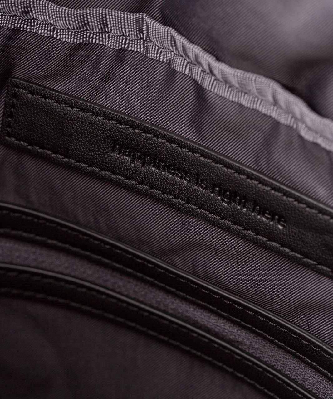 Lululemon Enroute Bag II (17L) - Dark Carbon