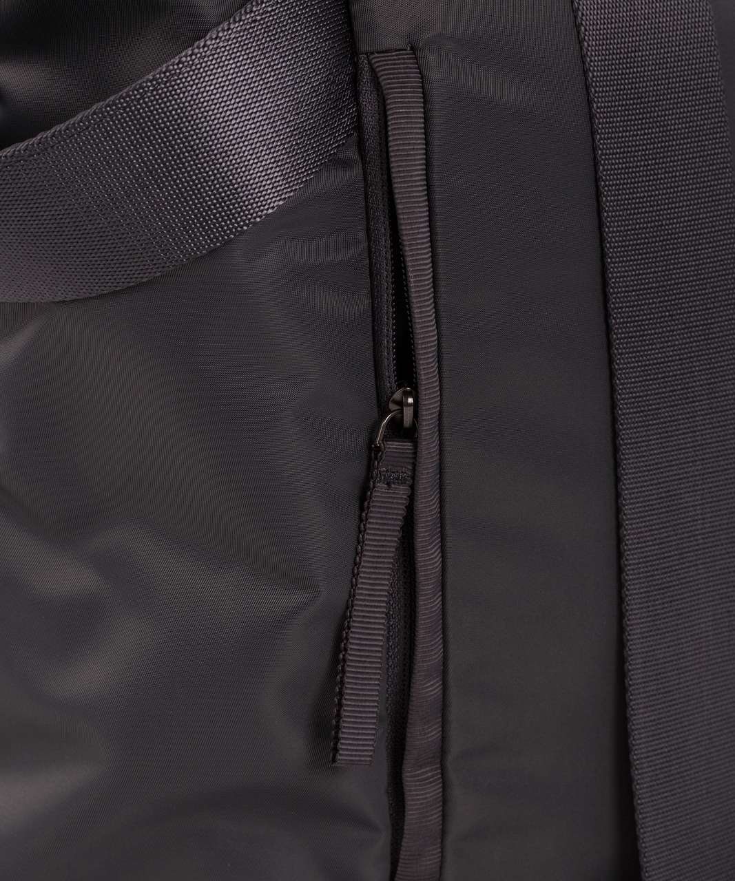 Lululemon Enroute Bag II (17L) - Dark Carbon