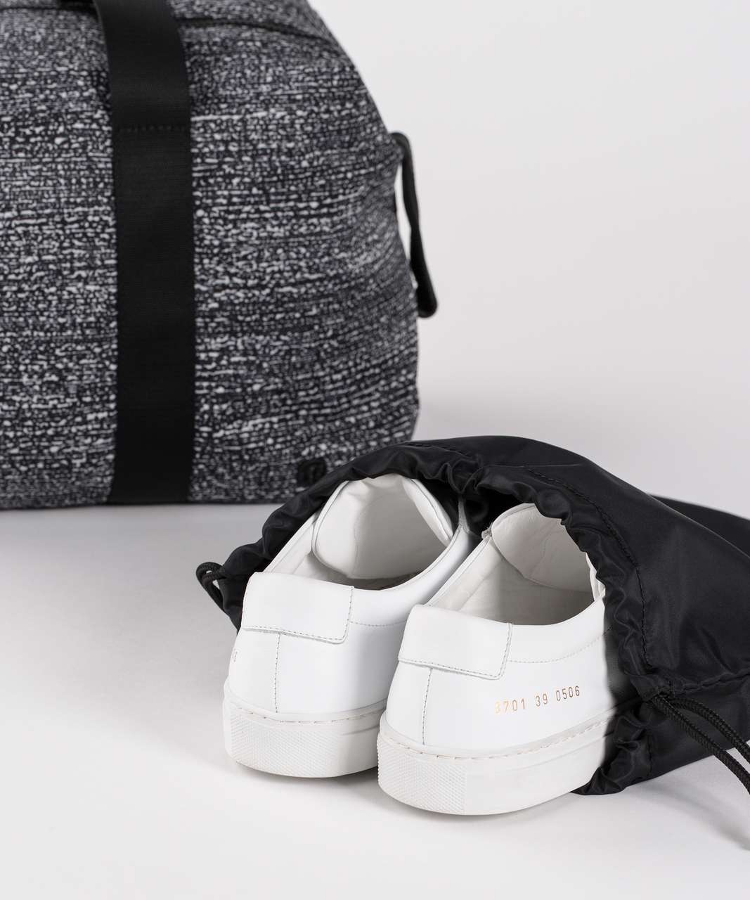 Lululemon Fast Track Duffel (Heatproof Pocket 19L) - Maxi Salt Alpine White Black