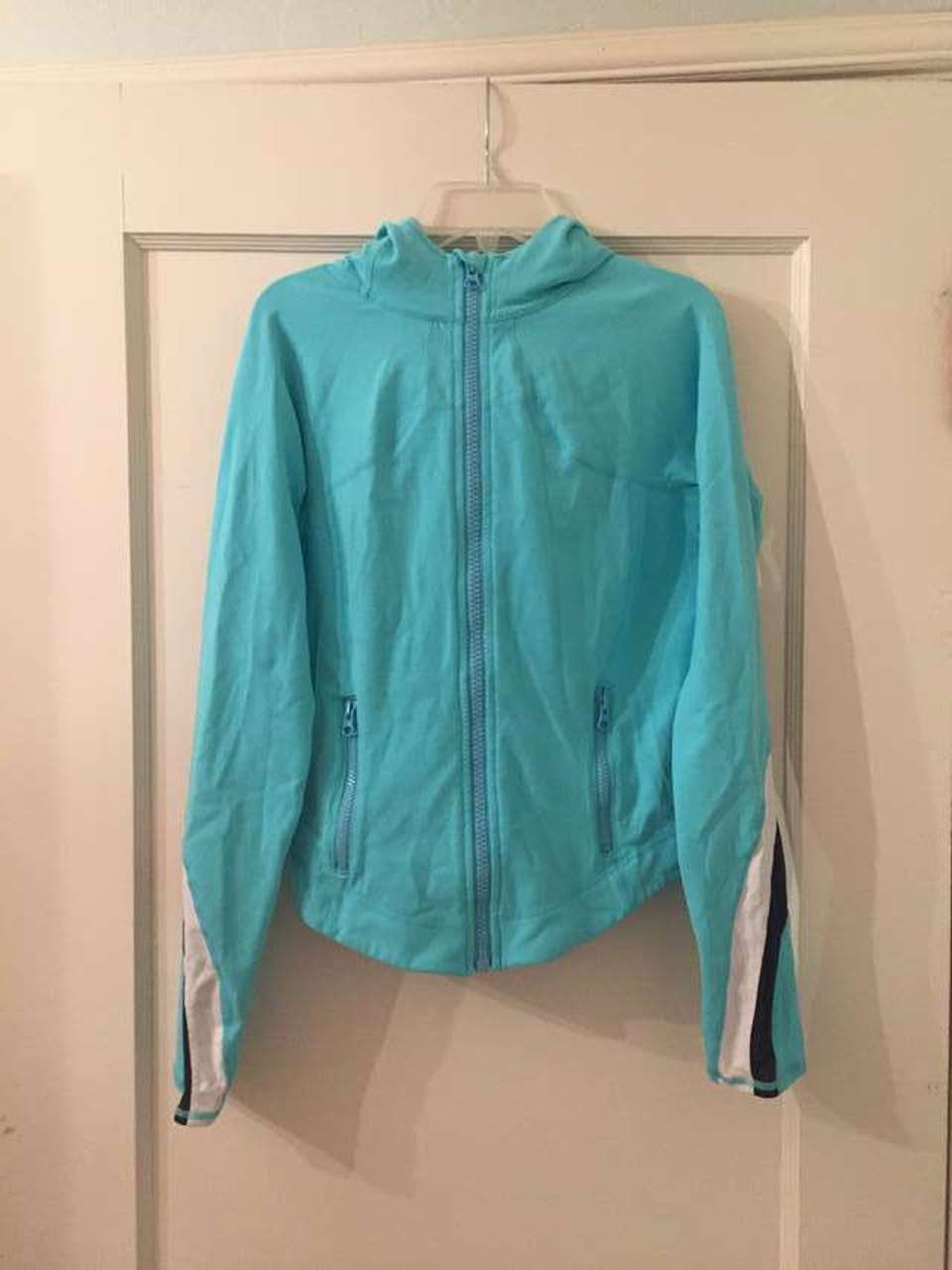 Lululemon Zip Up Jacket Blue Moon EUC 6