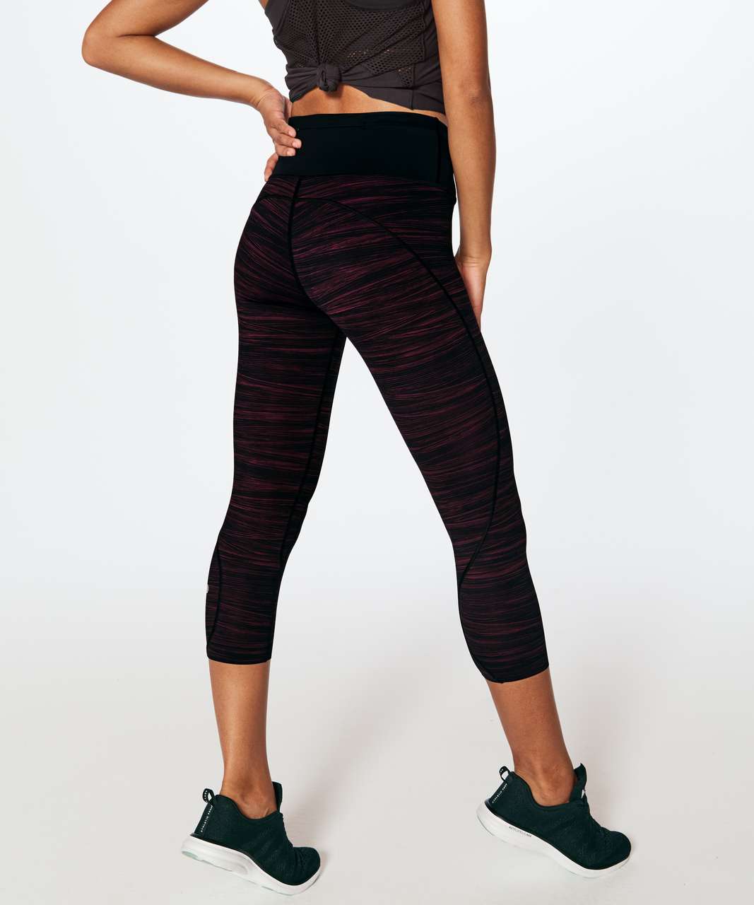 Lululemon Run The Day Crop (17") - Low Tide Blush Berry Black / Black