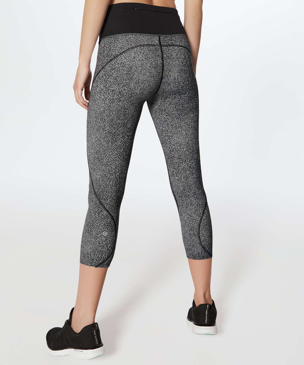 Lululemon Run The Day Crop *23 