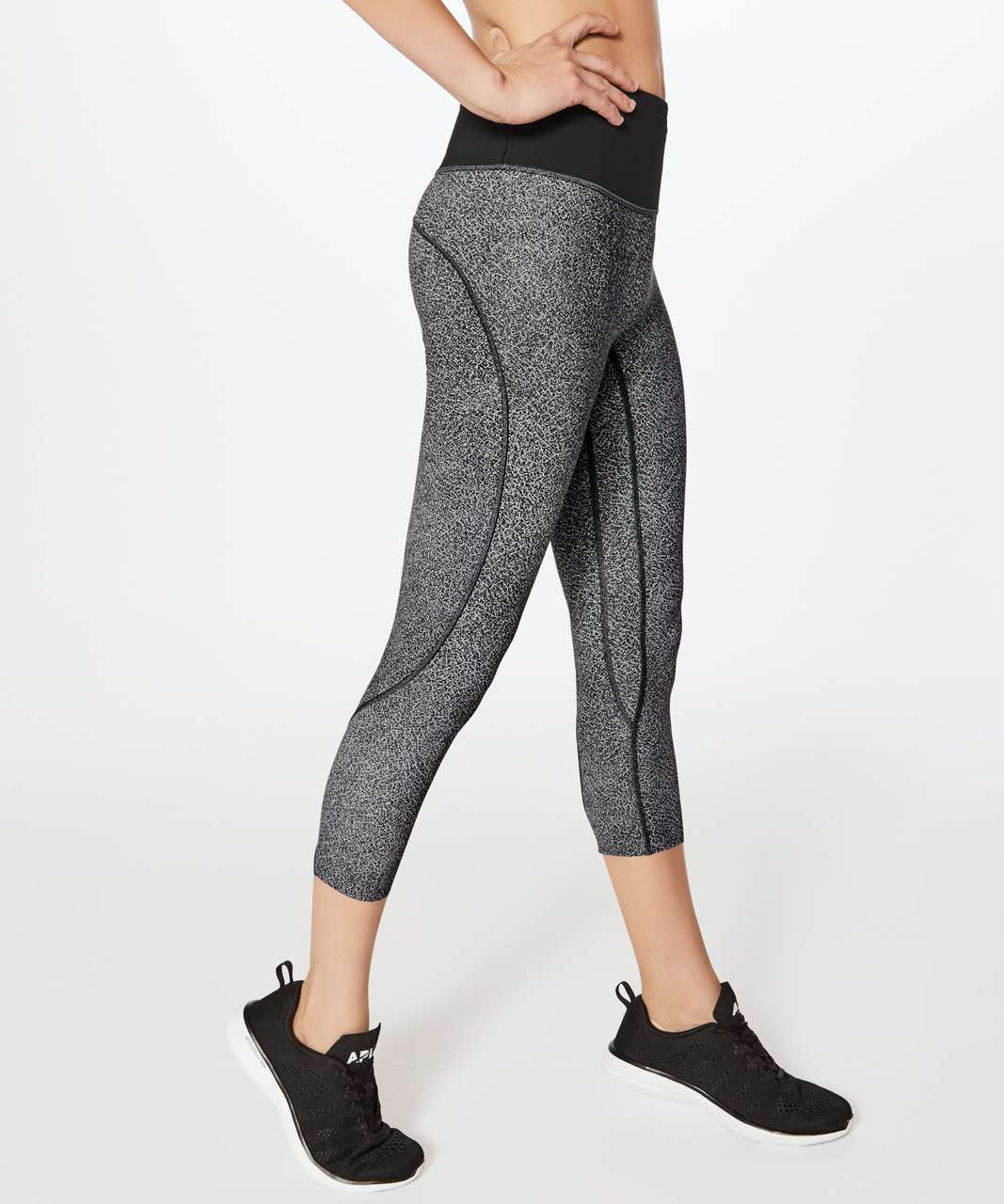 lululemon run the day crop