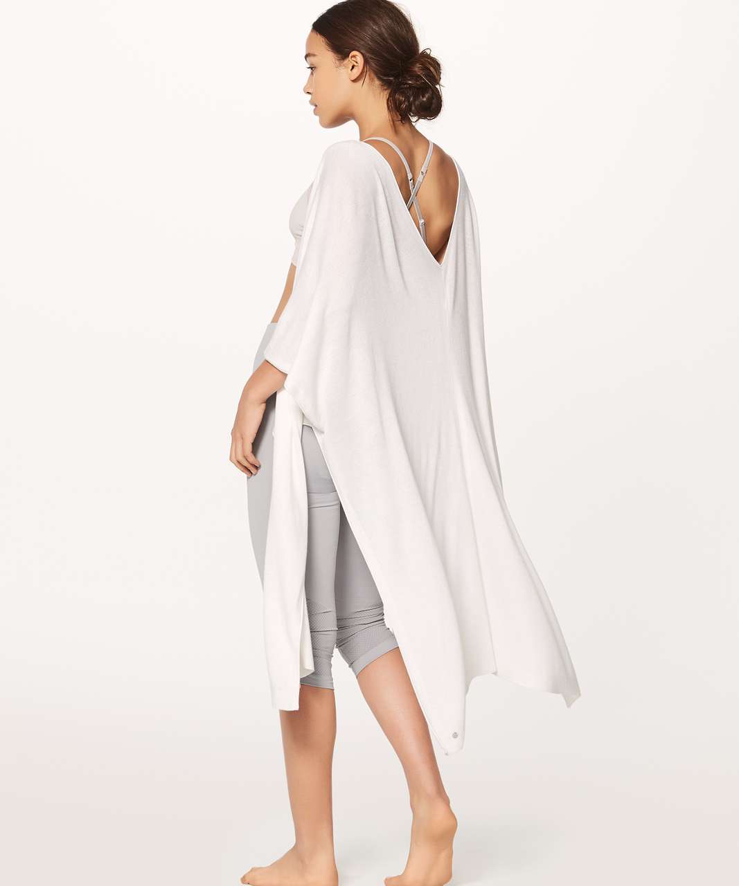 Lululemon Heart Opener Meditation Cloak (Taryn Toomey Collection) - White