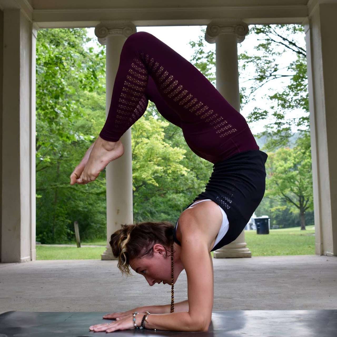 Lululemon Reveal Tank (Stripes) - Black