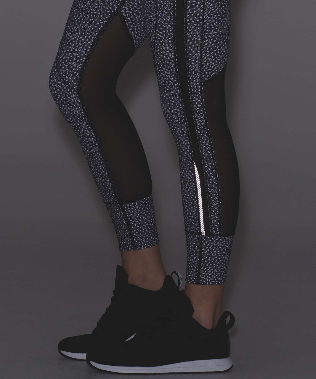 Lululemon Speed Tight V (Reflective) - Frozen Fizz Reflective Black - lulu  fanatics