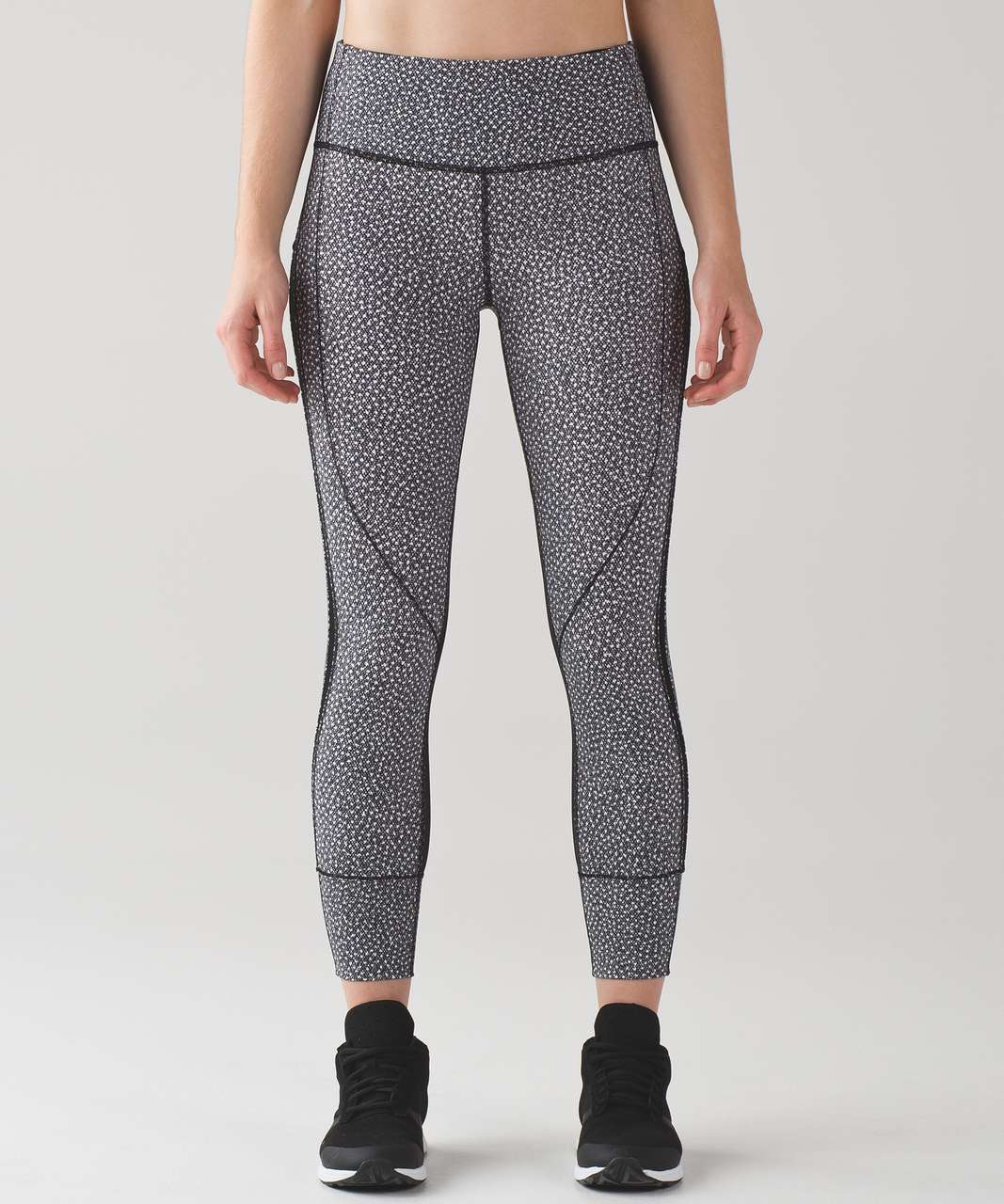 Lululemon Hit It 7/8 Tight (25") - Frozen Fizz White Black / Black