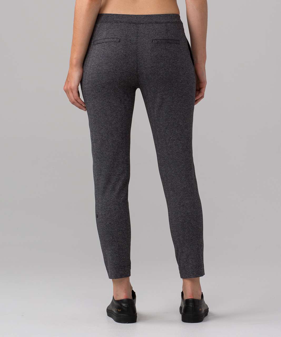 Lululemon Run: Inspire Crop II *All Luxtreme - Giant Herringbone Black  Heathered Black / Black - lulu fanatics