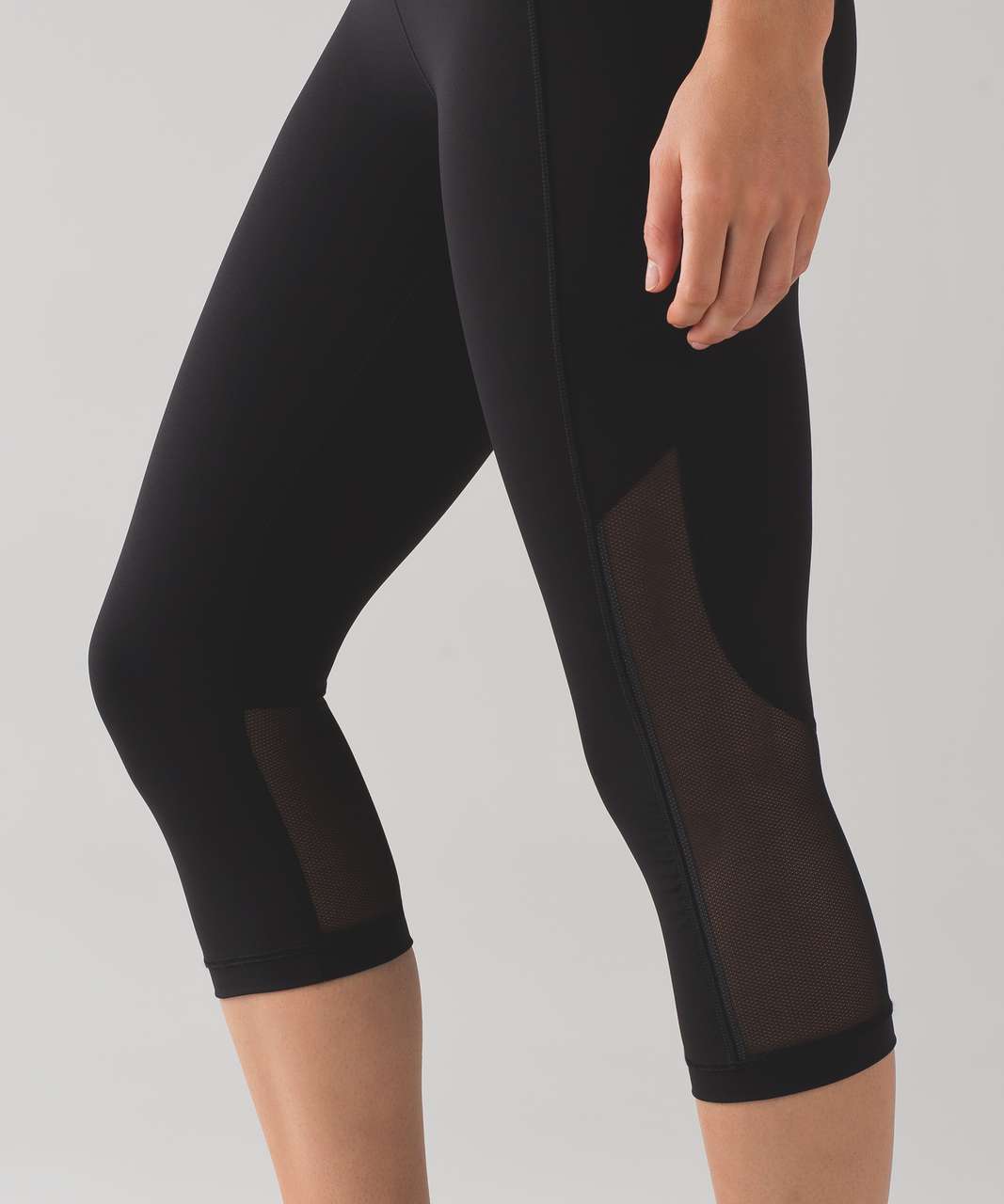 https://storage.googleapis.com/lulu-fanatics/product/26770/1280/lululemon-gear-up-crop-17-black-0001-163893.jpg