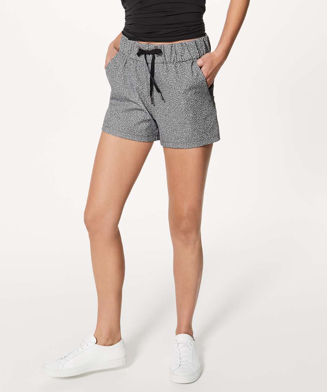 lululemon on the fly shorts review