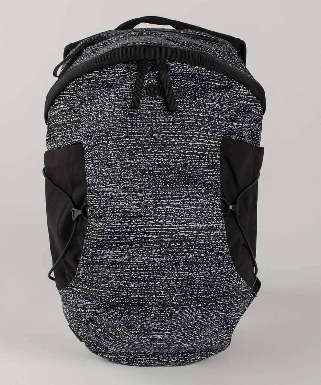 Lululemon Run All Day Backpack II *13L - Maxi Salt Alpine White Black