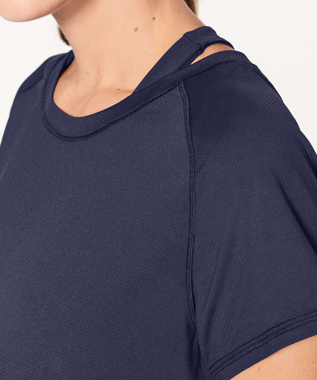 Lululemon Final Lap Short Sleeve - Midnight Navy