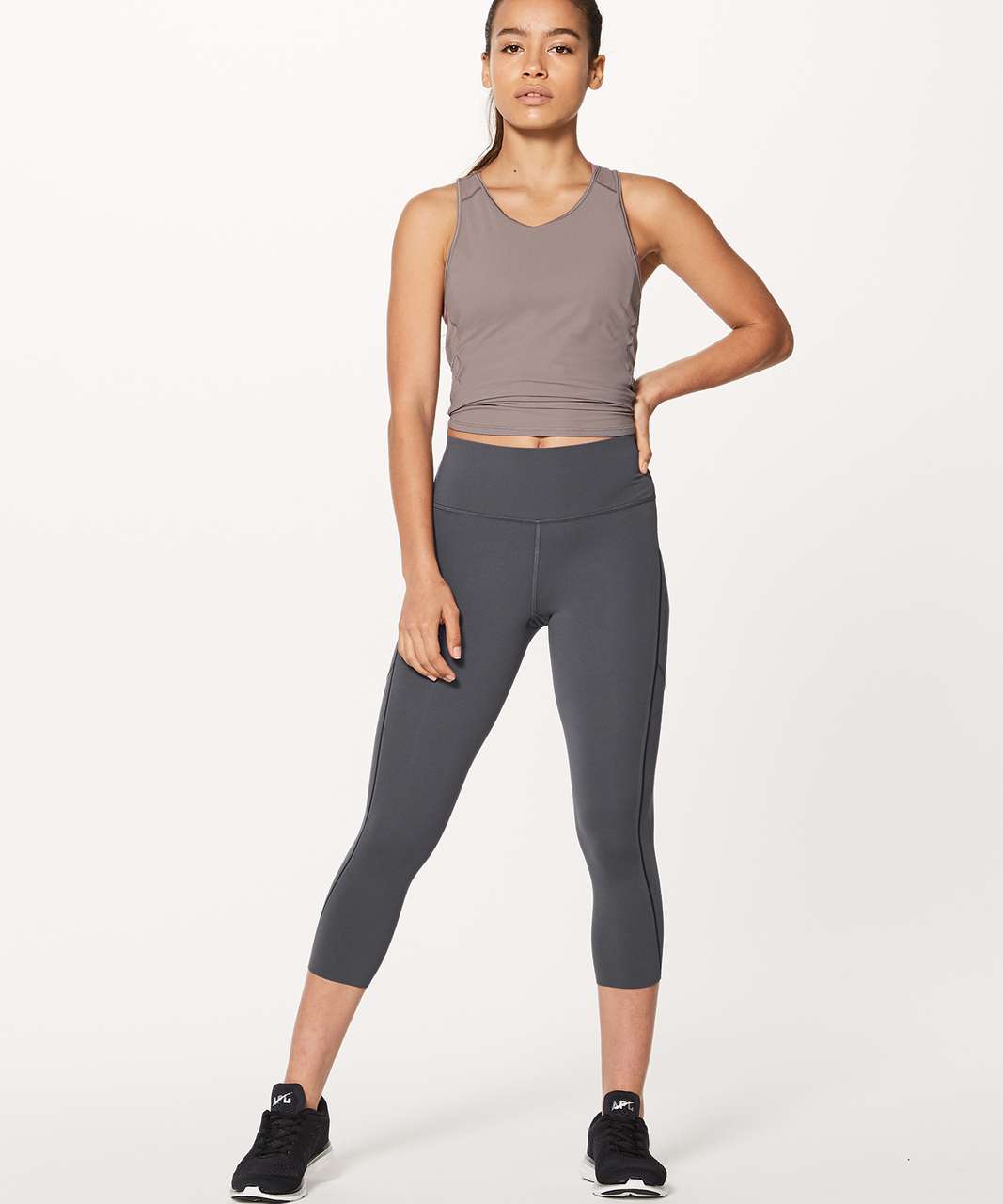 Lululemon Chase Me Crop (21") - Dark Carbon / Black