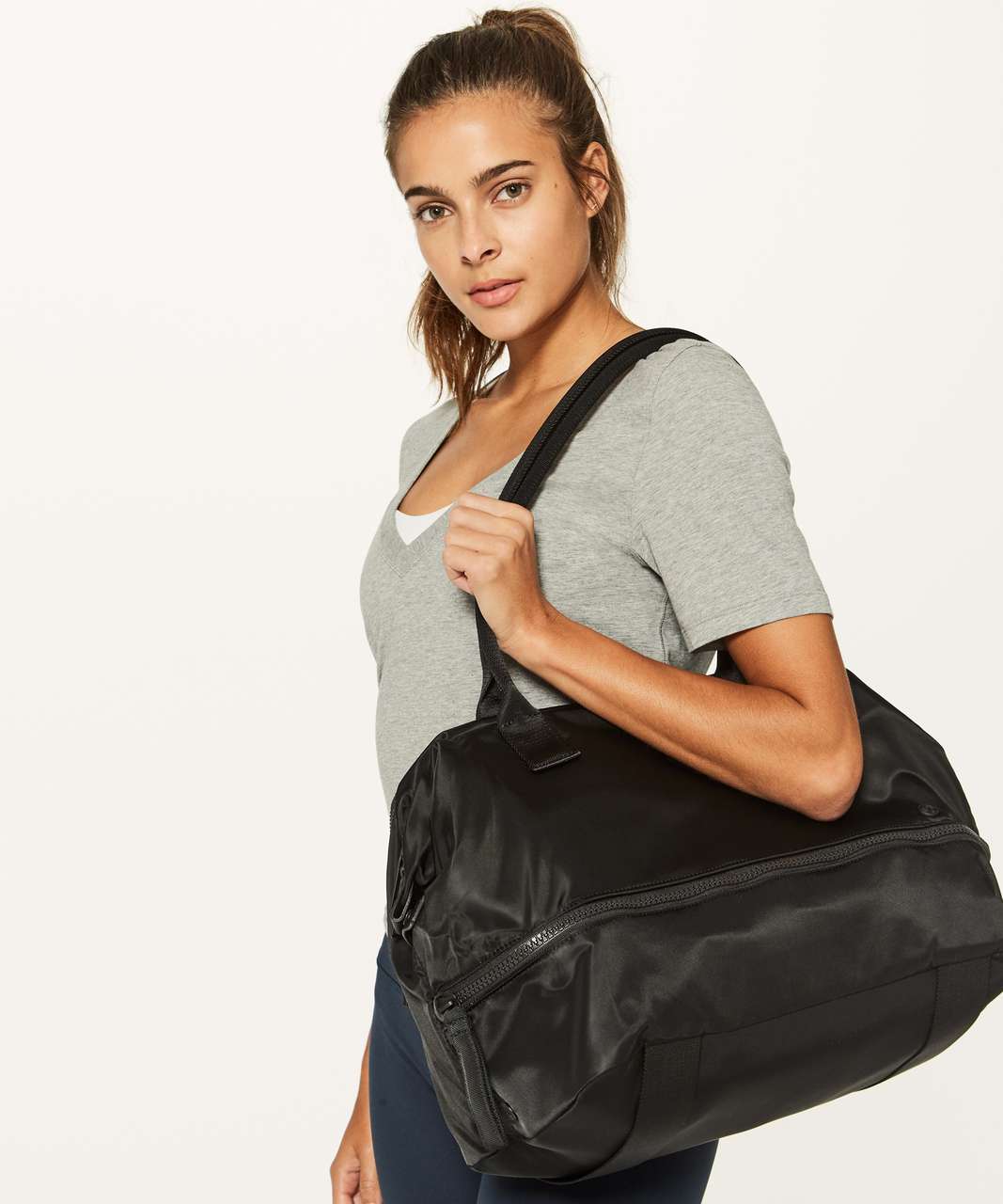 lululemon go lightly duffel