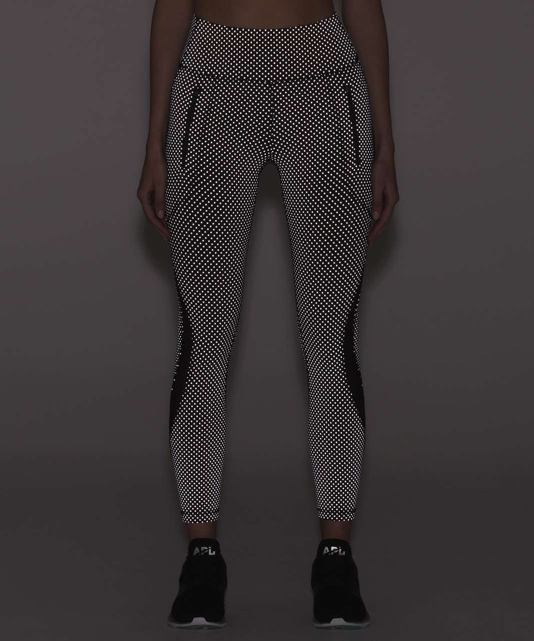 https://storage.googleapis.com/lulu-fanatics/product/27126/1280/lululemon-invigorate-tights-shine-bright-polka-dots-reflective--168091.jpg