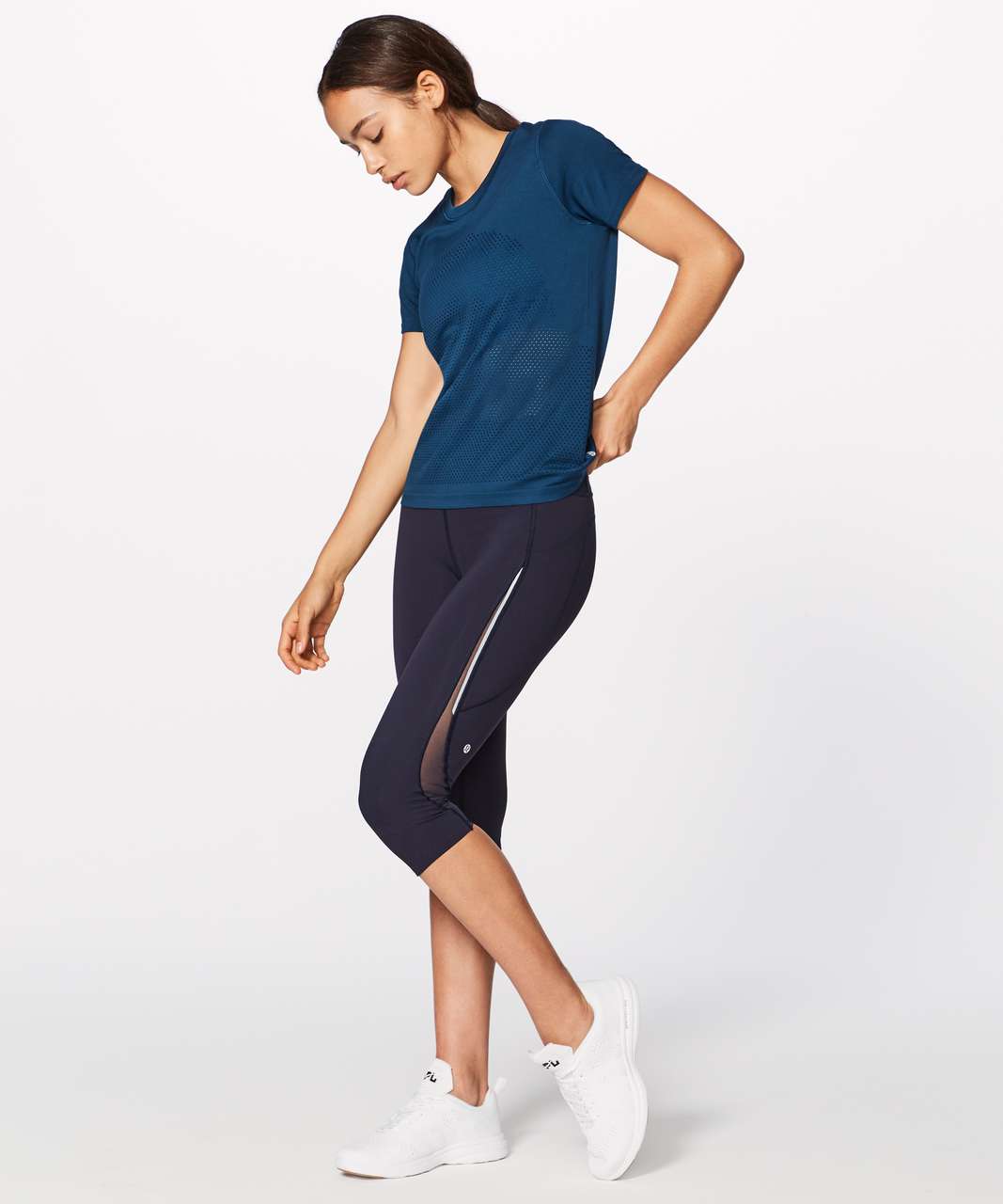 Lululemon Breeze By Short Sleeve - Night Tide / Night Tide