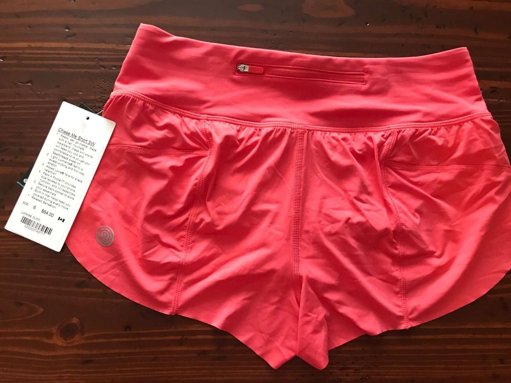 🦄 RARE Lululemon Seawheeze Bugs Speed Short Size 2