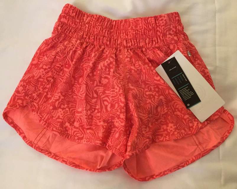 Lululemon Tracker Short V * Pink Puff