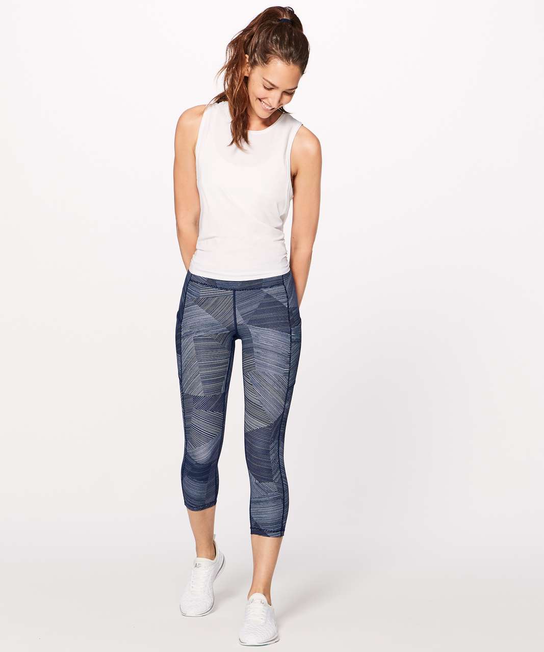 Lululemon Reveal Crop (15) - Midnight Navy - lulu fanatics