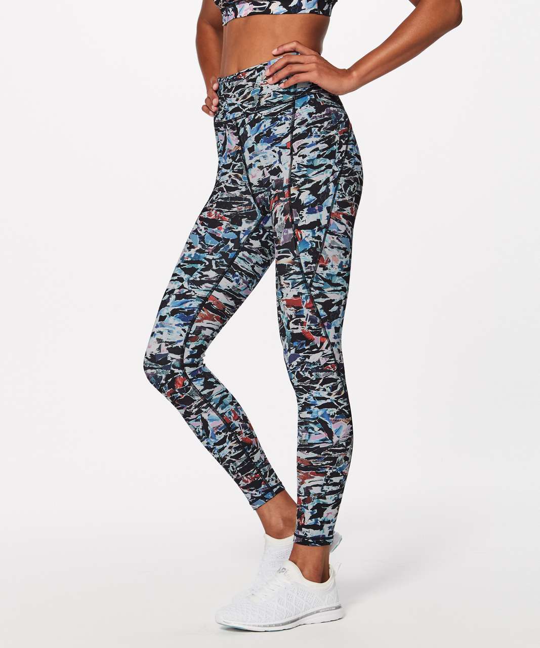 THE YOUTH CULTURE REPORT » Flashback: Lululemon Leggings Are The