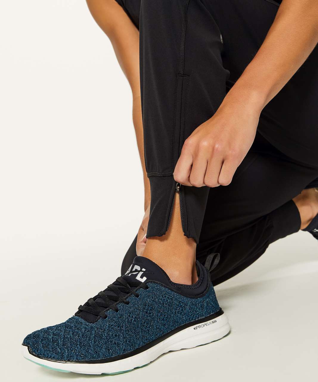 Lululemon Box It Out Jogger (28") - Black