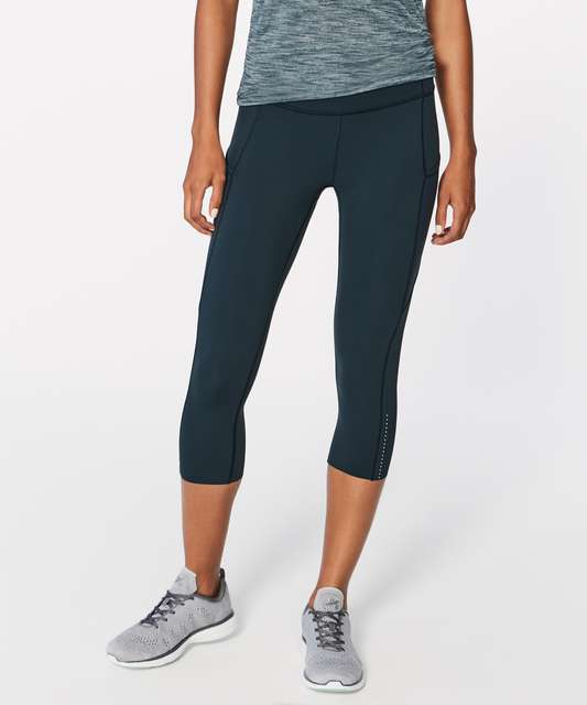 Brand New Lululemon Fast Free HR Crop 23” Nulux Size 12 Symphony