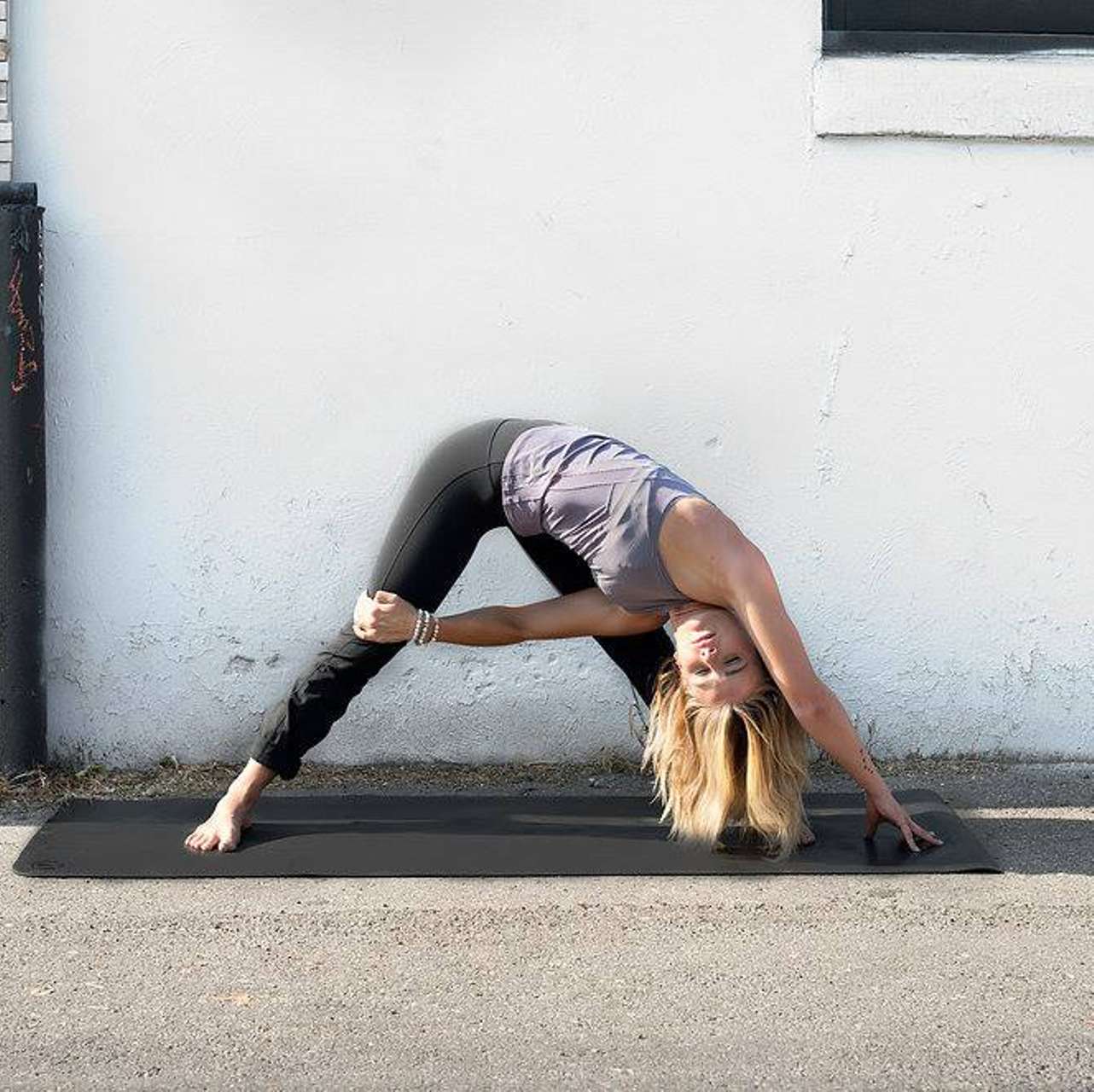 Lululemon Fresh In Mesh Tank - Dusky Lavender