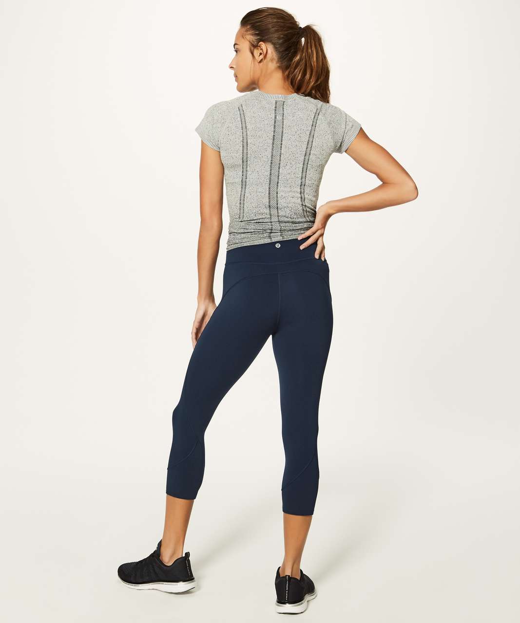 Lululemon In Movement Crop *Everlux 19 - Nocturnal Teal - lulu fanatics