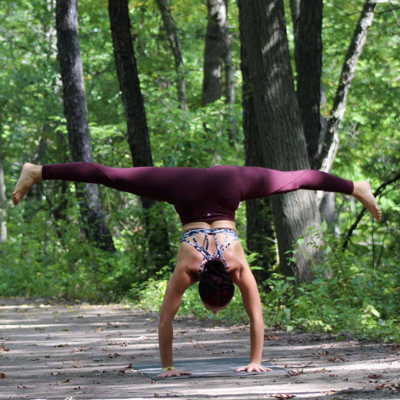 Lululemon In Movement 7/8 Tight *Everlux 25 - Garnet - lulu fanatics