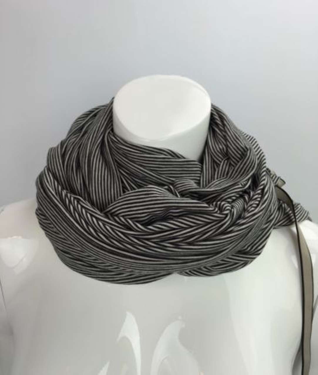 Lululemon Inner Element Scarf - Striped