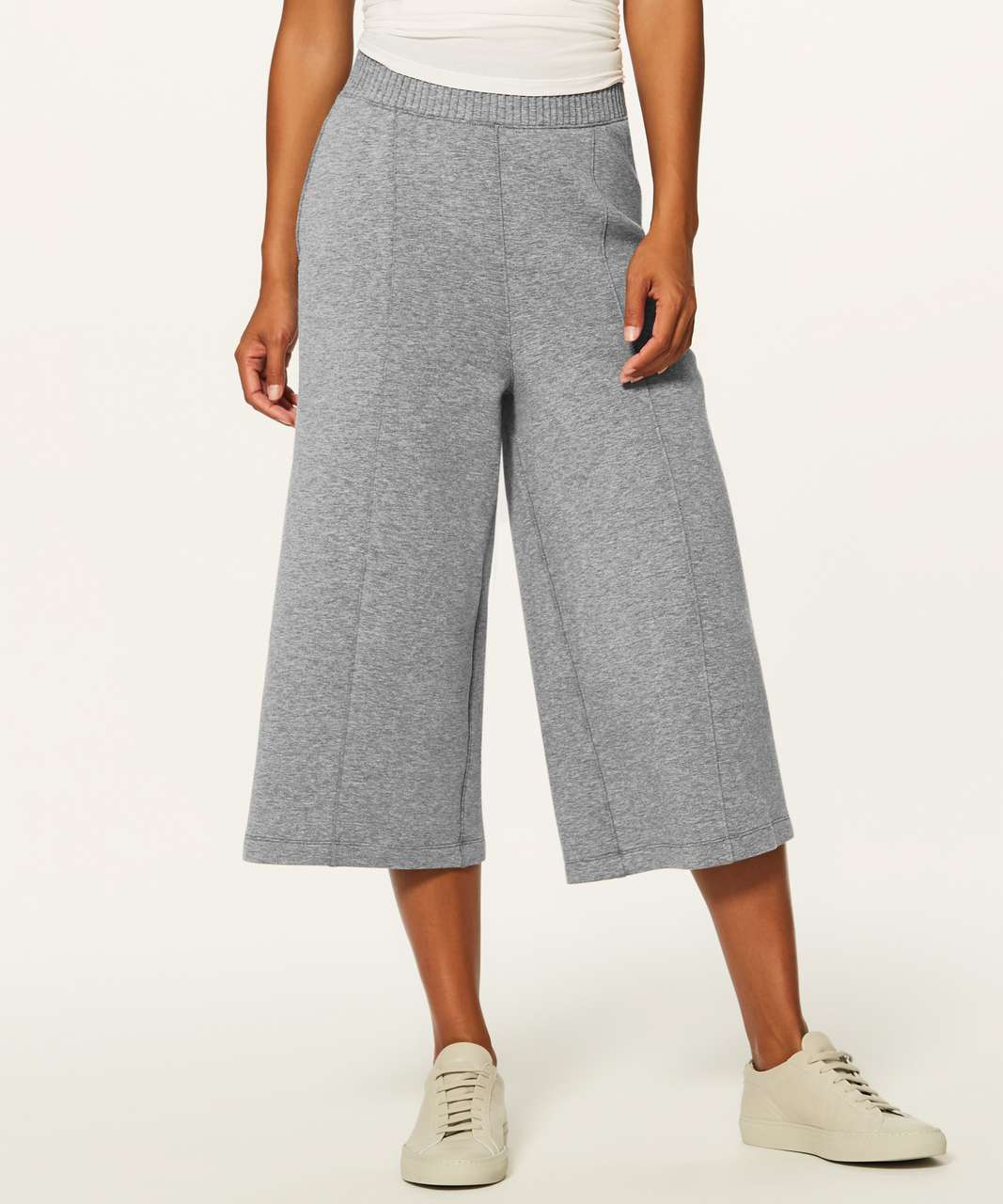 Lululemon New Form Crop (17") - Heathered Medium Grey / Black