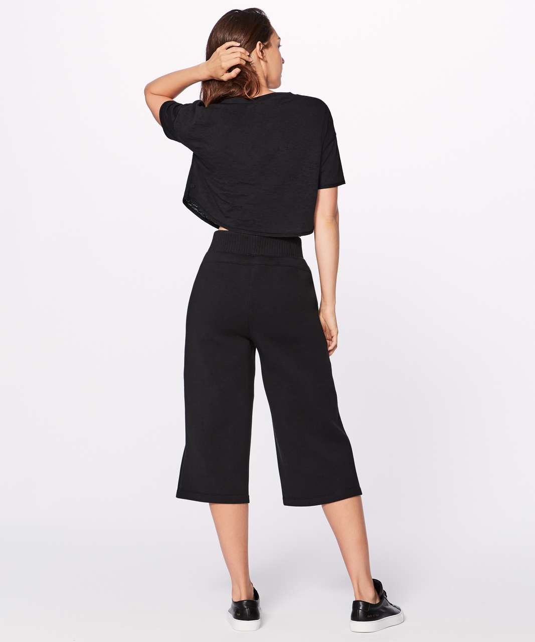 Lululemon New Form Crop (17") - Black