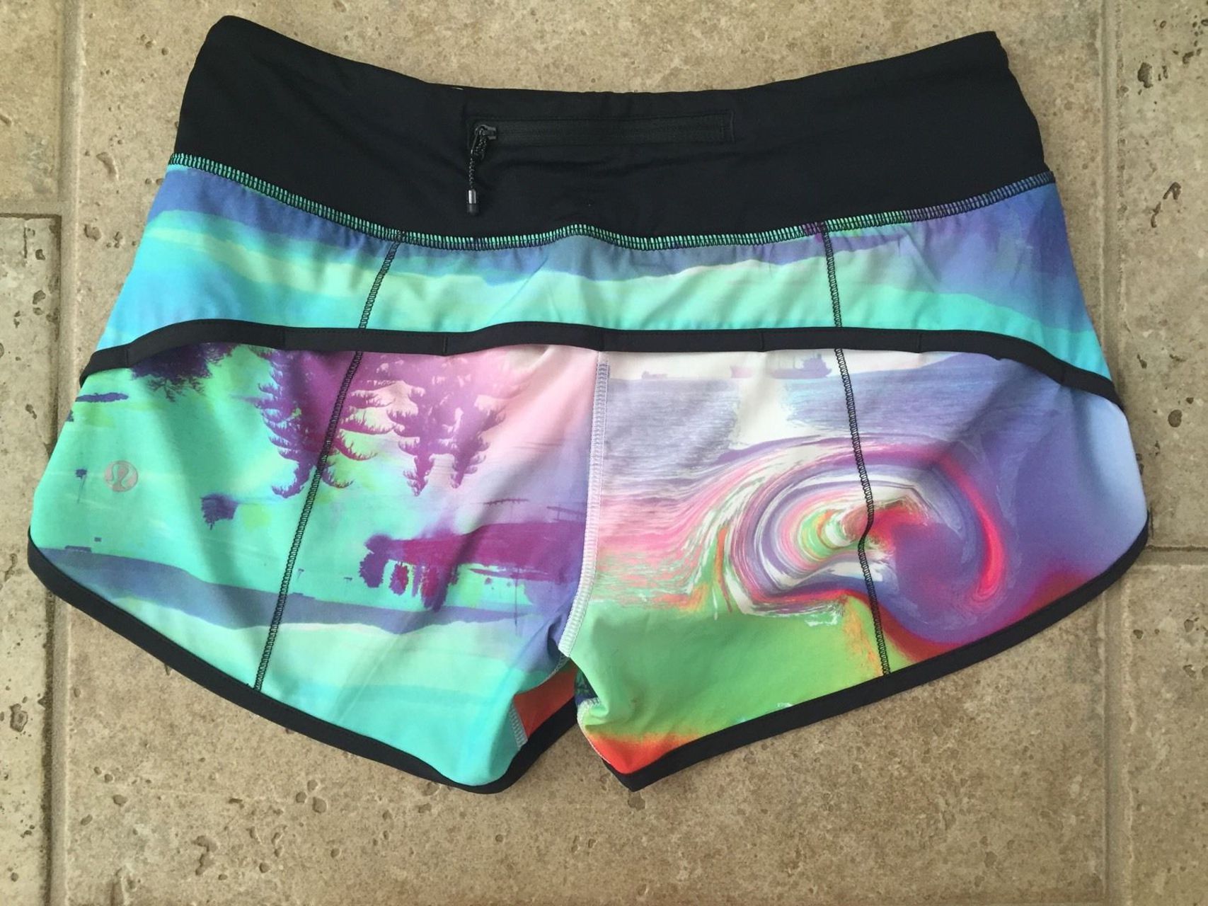 Is this Seawheeze shorts fully reflective? I can't tell in the pictures. :  r/lululemon